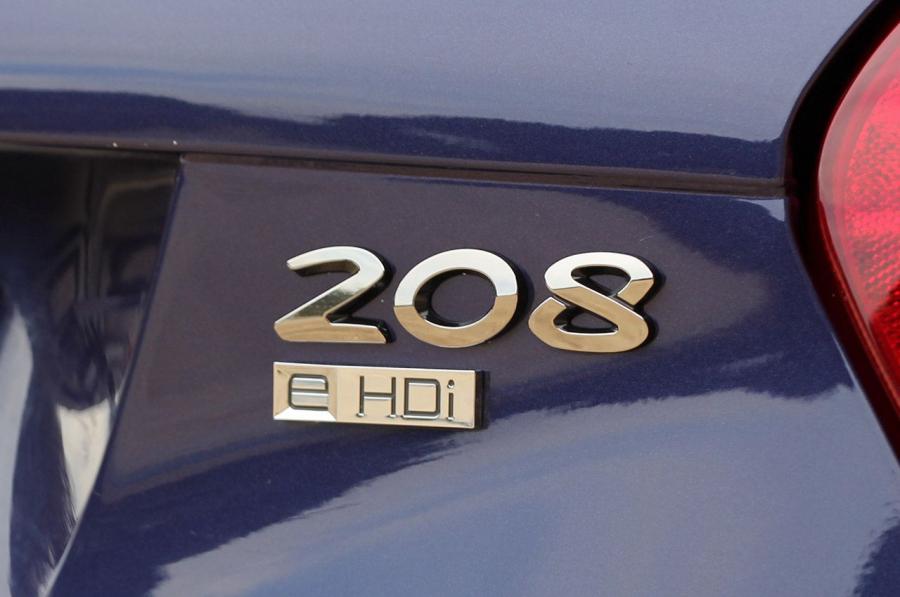  Peugeot 208 5-Door 2012 года  (фото 46 из 73)